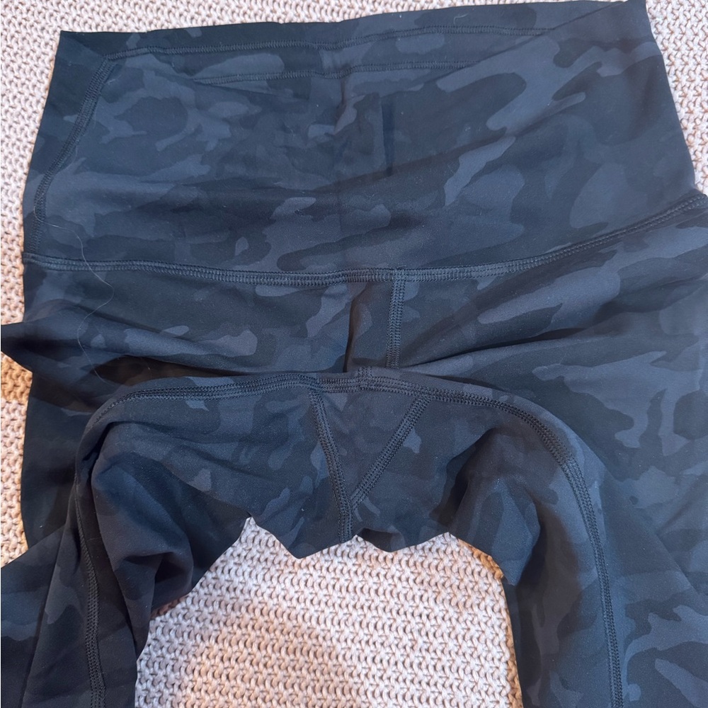 Lululemon Align High Rise Camo - Picture 4 of 4